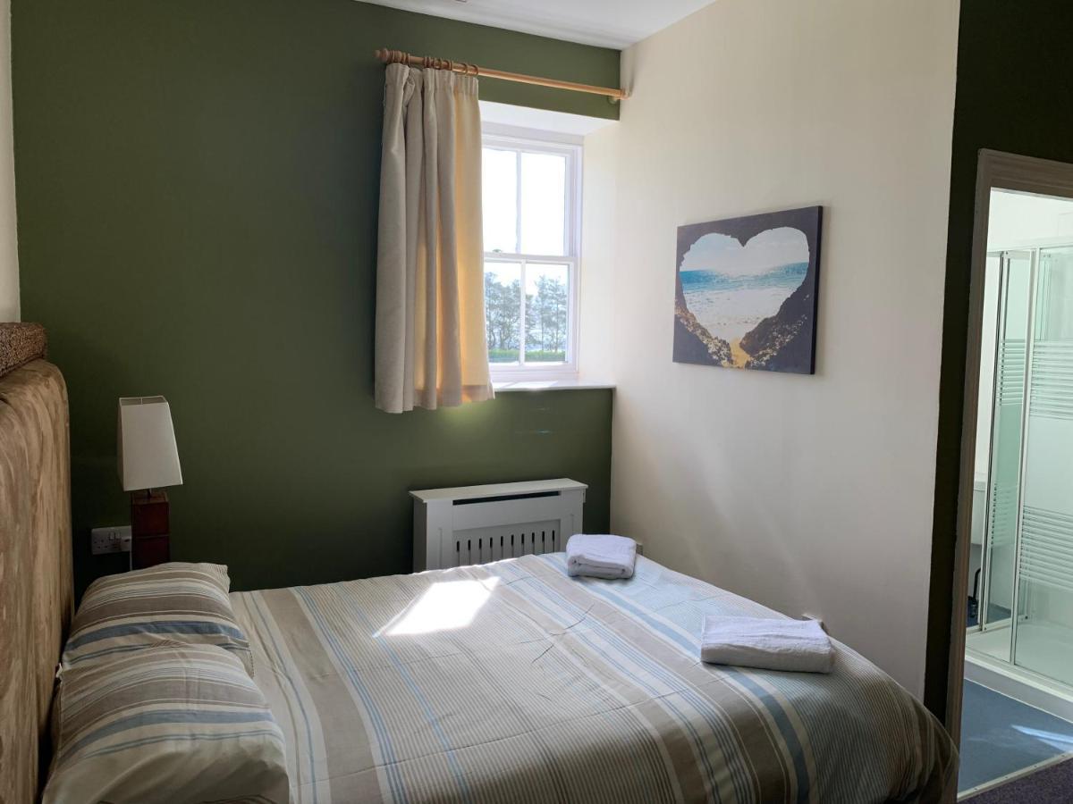 Jersey Accommodation And Activity Centre Gorey Esterno foto
