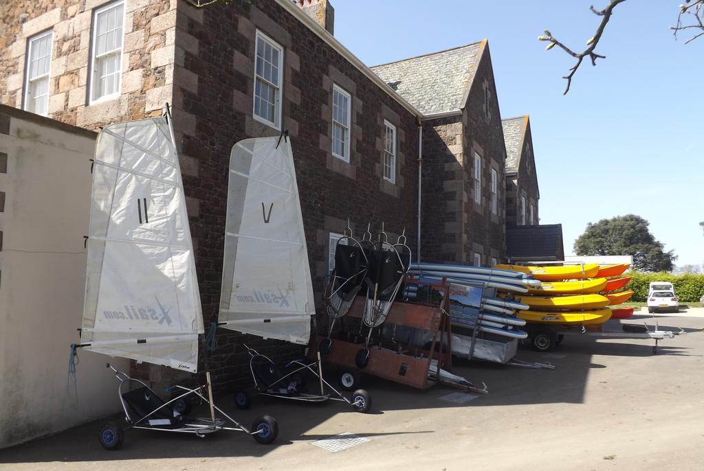 Jersey Accommodation And Activity Centre Gorey Esterno foto